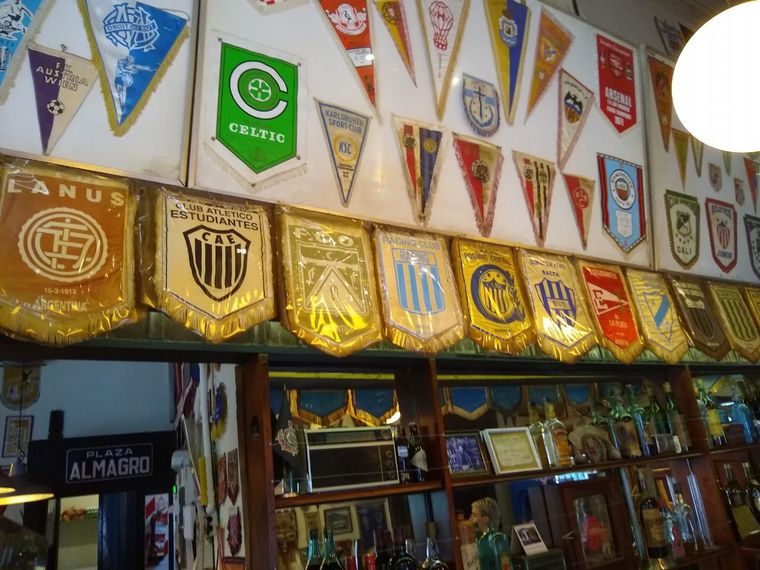 FOTO: El Banderín, un café bar para fanáticos del fútbol