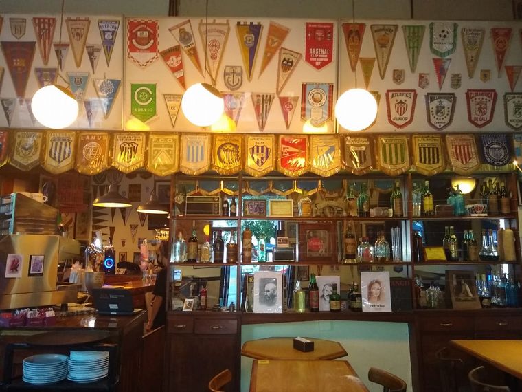 El Banderín, un café bar para fanáticos del fútbol