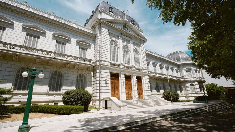 Ordenan equiparar sueldos de jueces bonaerenses a sus pares de Nación (Foto: Ámbito)