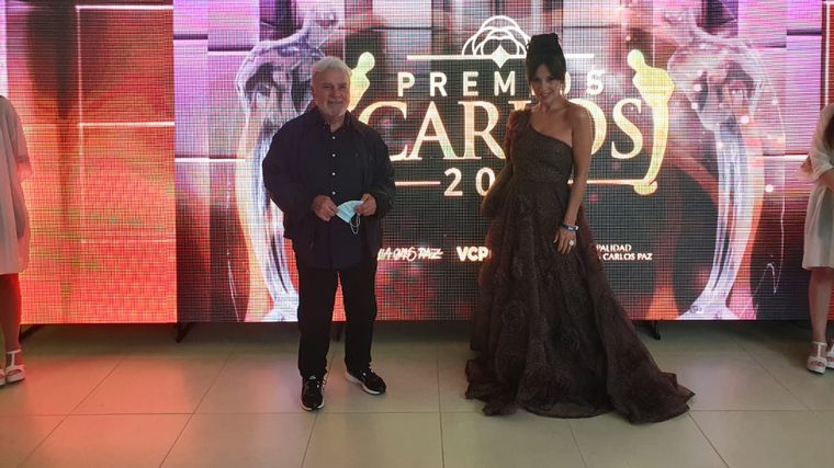 Los artistas Rodolfo Ranny y Viviana Saccone, juntos en la entrega.