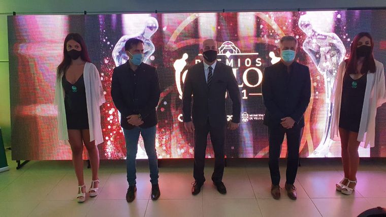 El intendente Daniel Gómez Gesteira y Esteban Avilés participaron de la ceremonia.