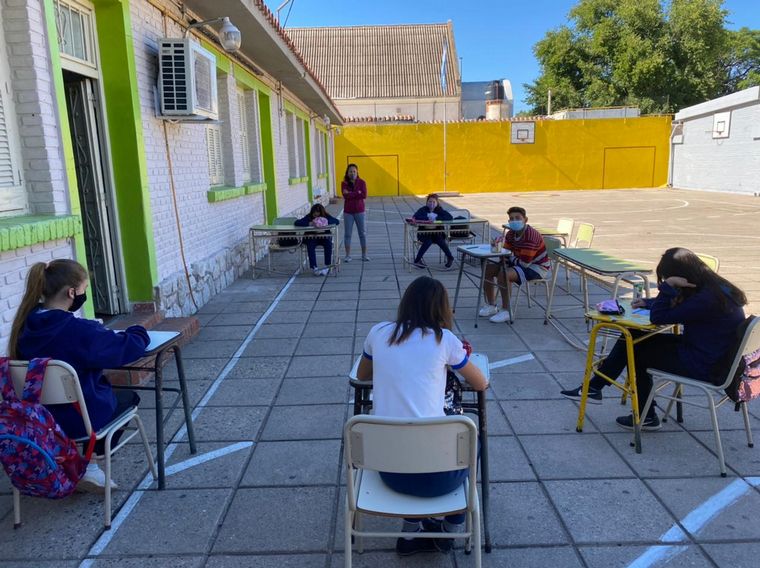 Colegios en Córdoba iniciaron la revinculación con alumnos