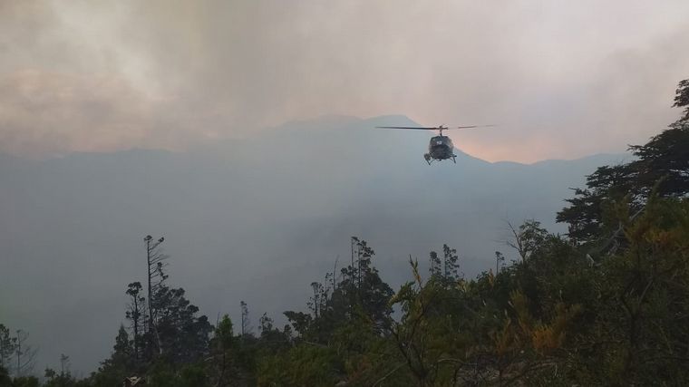 Rescatan a brigadistas cordobeses encerrados por el fuego