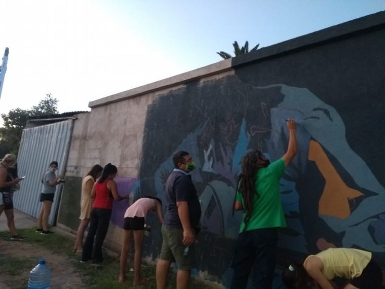 FOTO: Mural de Jairo en Cruz del Eje. 