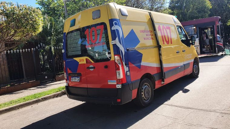 El choque de colectivos dejó más de una decena de heridos.