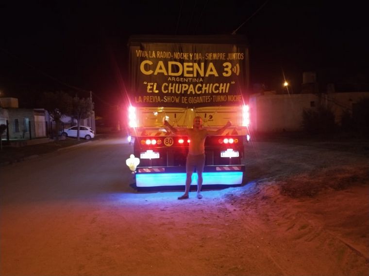 FOTO: "El Chupachichi", cada vez más fanático de Cadena 3.
