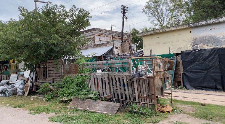 La Municipalidad limpió un basural a cielo abierto en el sur de Córdoba.