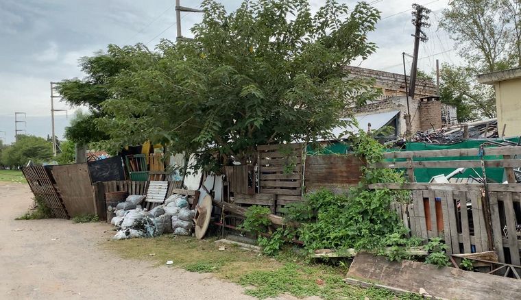 La Municipalidad limpió un basural a cielo abierto en el sur de Córdoba.