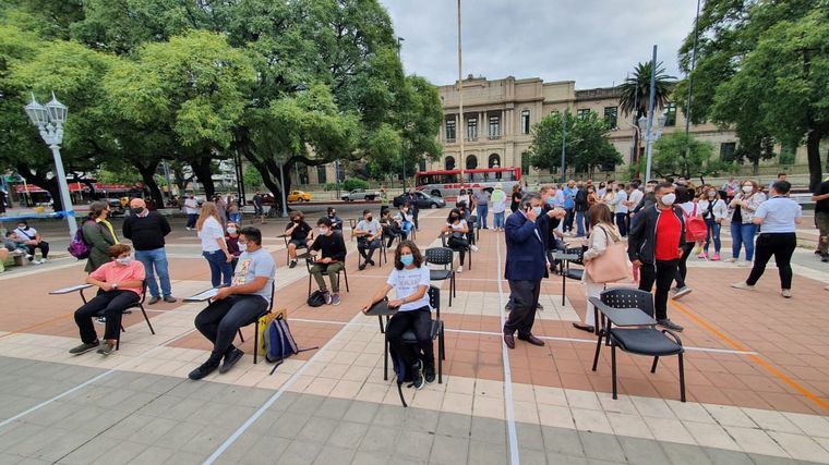 Con una “clase abierta” reclaman por el regreso a las aulas en Córdoba
