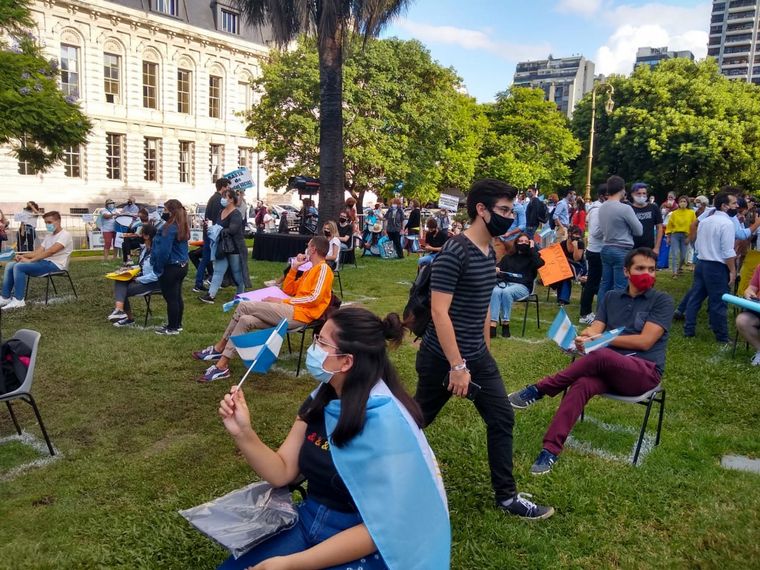 FOTO: Movilización abierta en Buenos Aires de Juntos por el Cambio por la vuelta a clases 