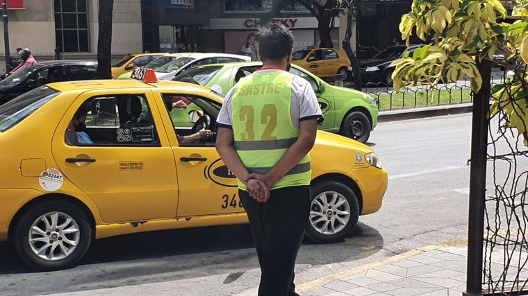 Preparan pautas sobre cómo actuar ante delitos de cuidacoches. 