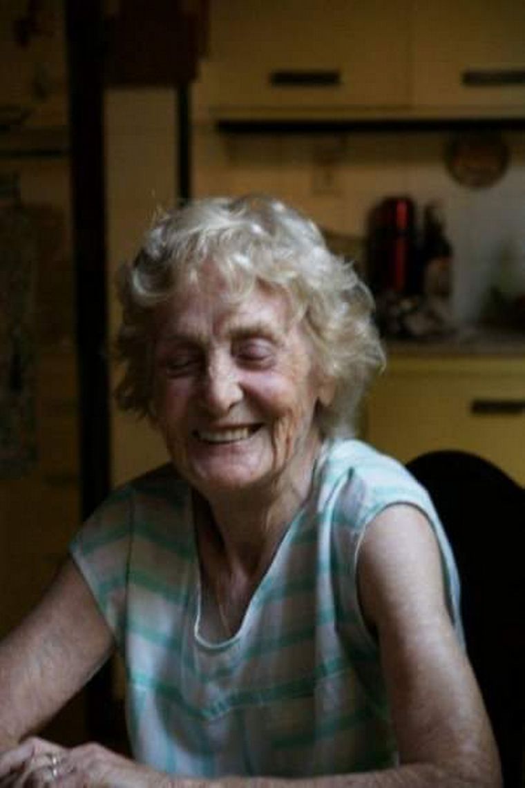 Nélida cumple 100 años y lo festejó con su familia.