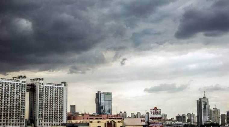 Buscan cubrir el 60% de su territorio con un sistema de lluvia y nieve artificial.