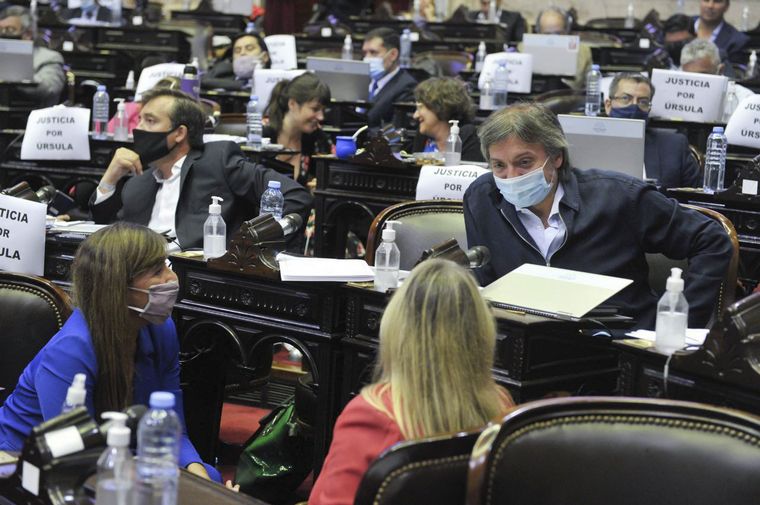 Aprobaron la ley que somete al Congreso los acuerdos por deuda extranjera