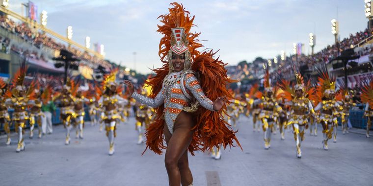 El carnaval en el sambódromo de Río de Janeiro, Brasil.