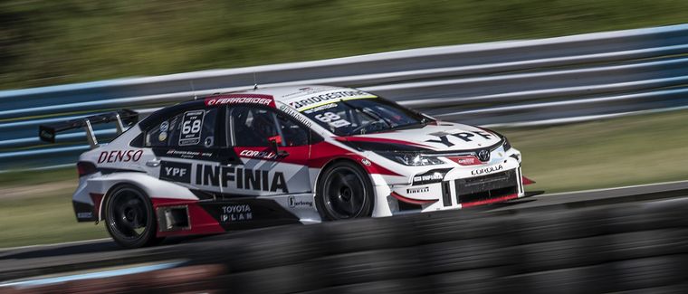 Santero y su Corolla, imparables en la última clasificación del año.