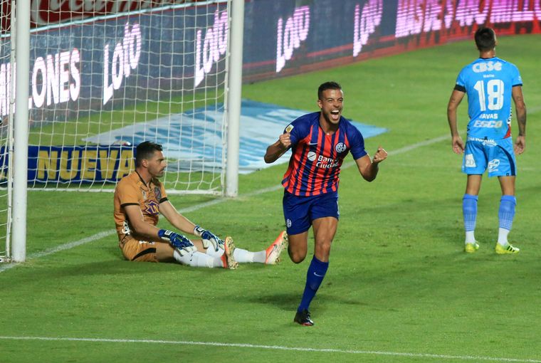 San Lorenzo y Arsenal se enfrentaron en el Nuevo Gasómetro
