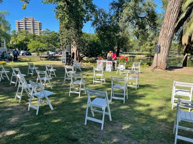  Cada unión podrá contar con 20 personas invitadas.