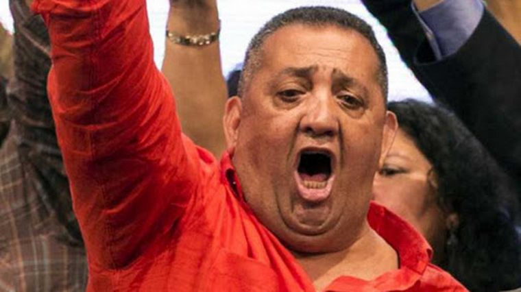 Luis D'Elía cumple prisión domiciliaria por la toma de una comisaría.