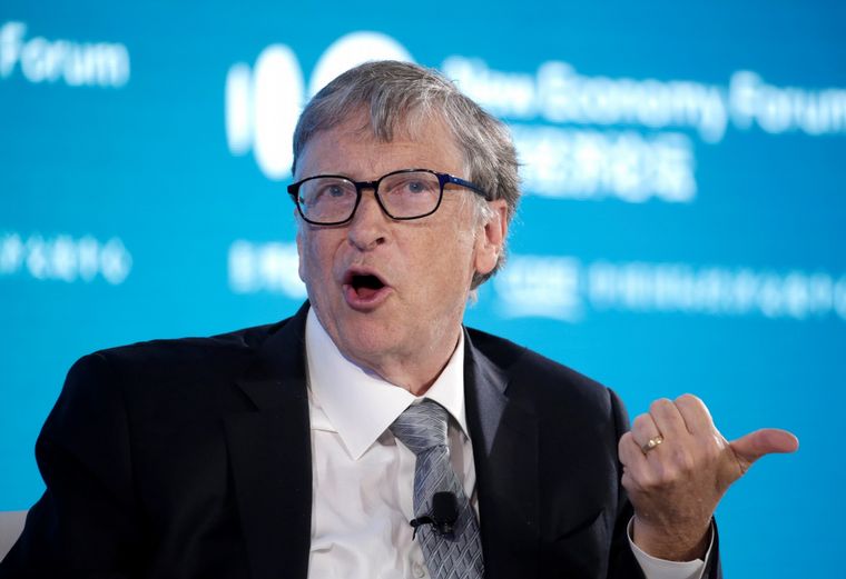 Bill Gates pidió comer carne sintética.