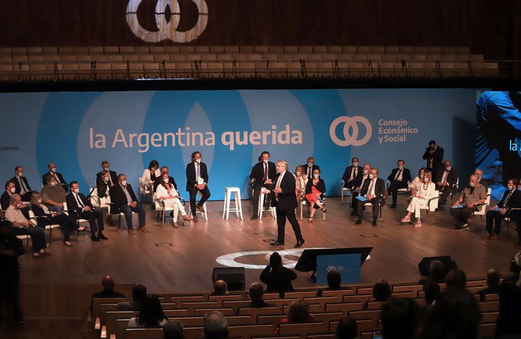 FOTO: Alberto Fernández anunció la creación del Consejo Económico y Social.