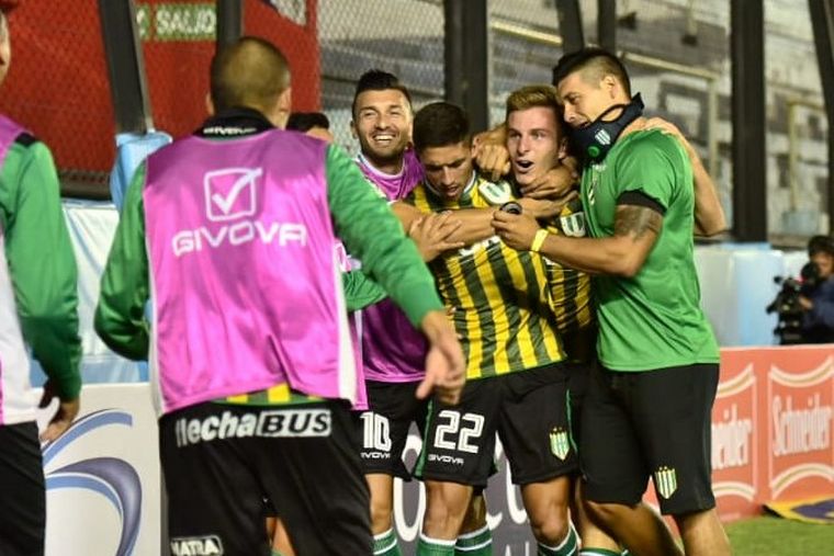 Banfield venció a Arsenal de visitante.