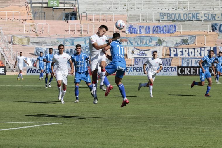 Estudiantes no para: venció en Mendoza y es líder de Zona A.