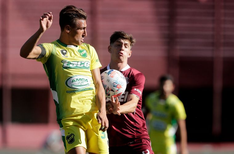 Lanús le ganó a Defensa y Justicia y es puntero de la Zona 2.