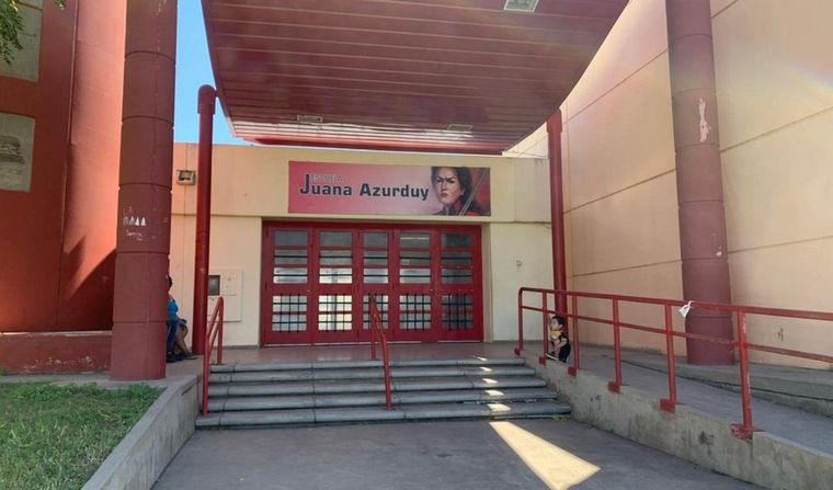 Cerraron la escuela Juana Azurduy de barrio Zepa (Foto: Cba24N).