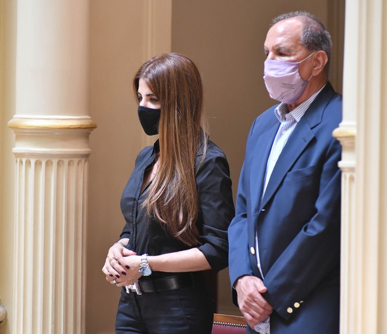 Zulemita participa de la asunción de Ricardo Guerra de la banca que ocupaba Menem 