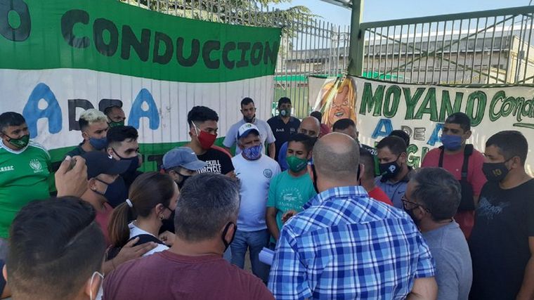 El bloqueo al Parque Ader lleva siete días.