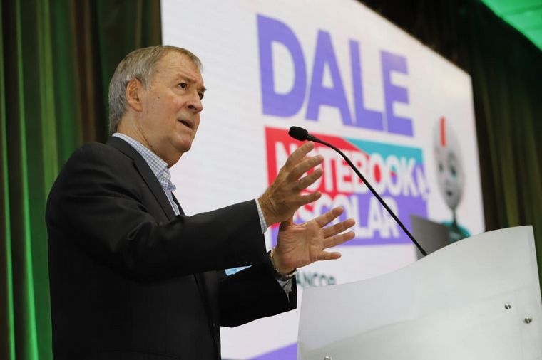 Nueva línea de crédito para la compra de notebooks escolares.