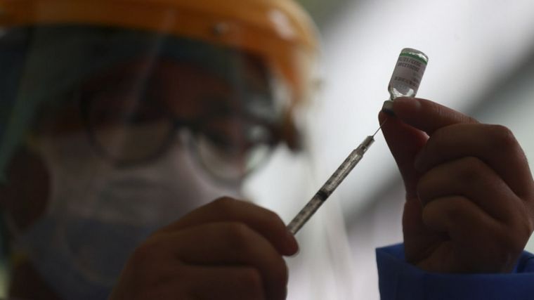 FOTO: Chile donó 20 mil vacunas chinas a Ecuador y Paraguay