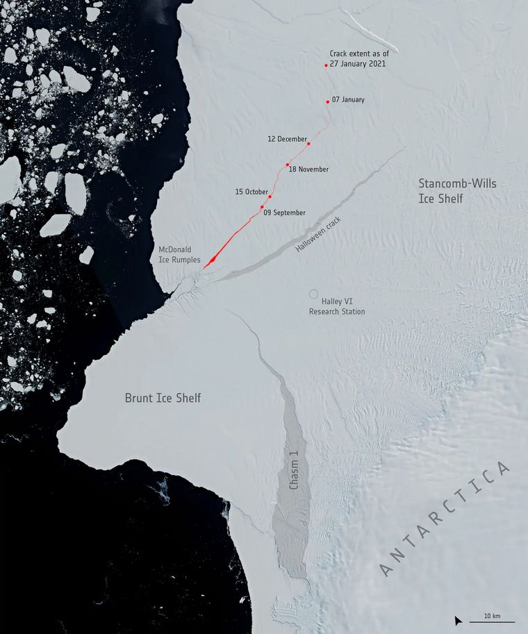 FOTO: Se desprendió una masa de hielo gigante de la Antártida