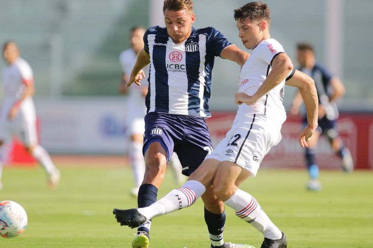 Tras un partido vibrante, Talleres y Newell's empataron 2-2