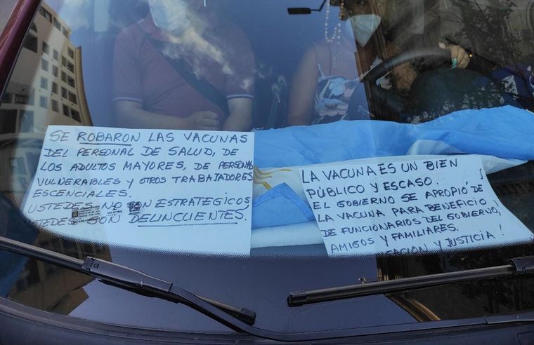 Marcha en Córdoba por las vacunas VIP