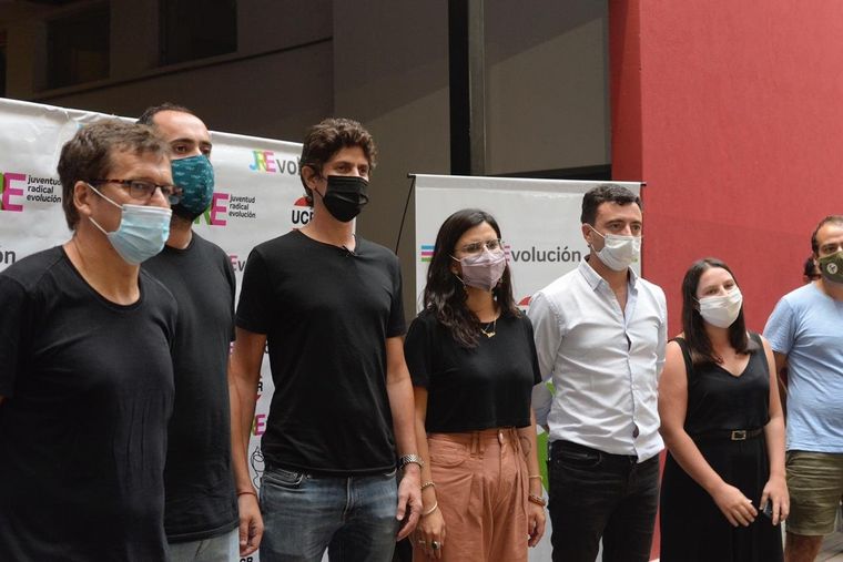 Lousteau y De Loredo cruzaron a Negri y a Mestre en Buenos Aires.