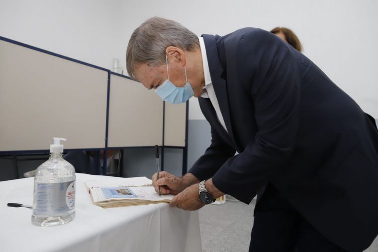 Schiaretti habilitó una nueva escuela en Rio Segundo