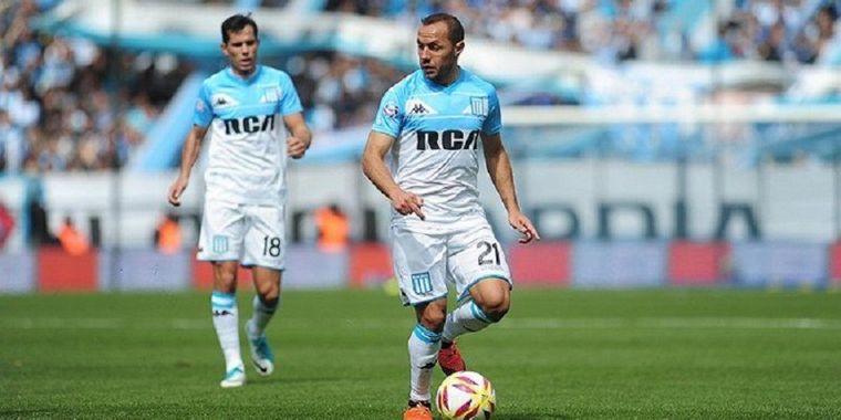 El chileno Marcelo Díaz, una de las bajas sensibles de Racing.
