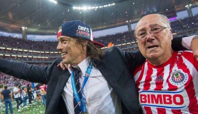 El Pelado Almeyda y su papá.