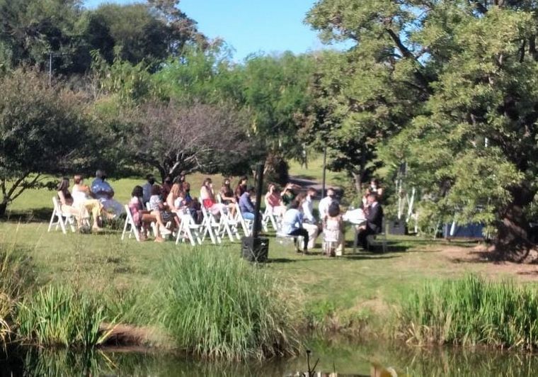 Desde el 13 de marzo continúan los casamientos al aire libre