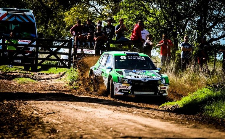 Alejandro Cancio con su Skoda R5 en el shakedown de 'El Rebelde'