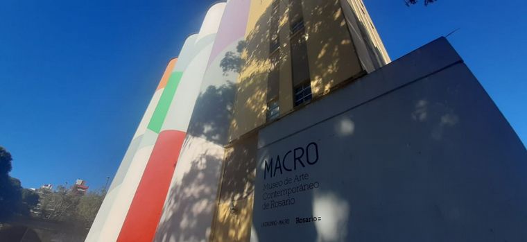 Desayuno a los pies de los Silos Davis en Rosario