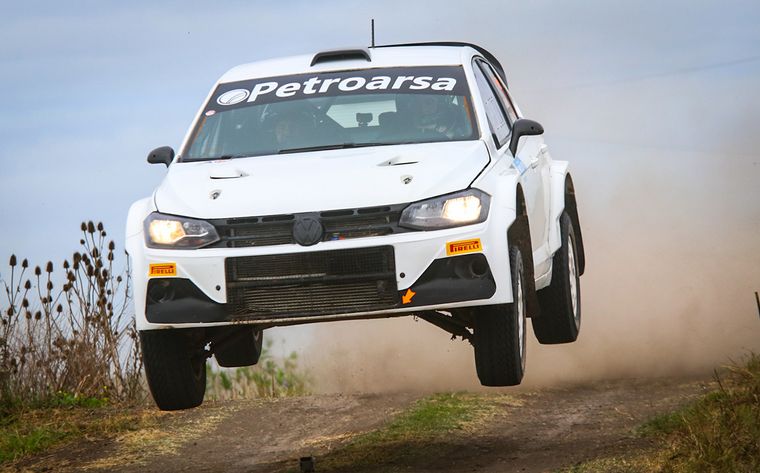 El vuelo de Padilla con el Polo/Baratec para ganar el Sábado.