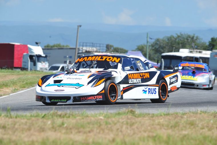 Arzu y la Dodge brillaron en el Cabalén para asegurarse la pole en el Pista