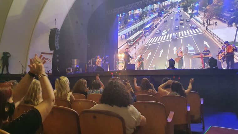 Jorge Rojas celebró un año más de vida un sensacional show en Córdoba