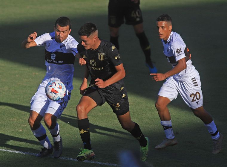 Racing volvió a Vicente López para visitar a Platense luego de 22 años