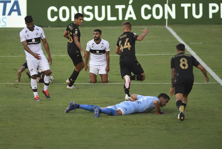 Racing se llevó un triunfo trabajoso contra Platense