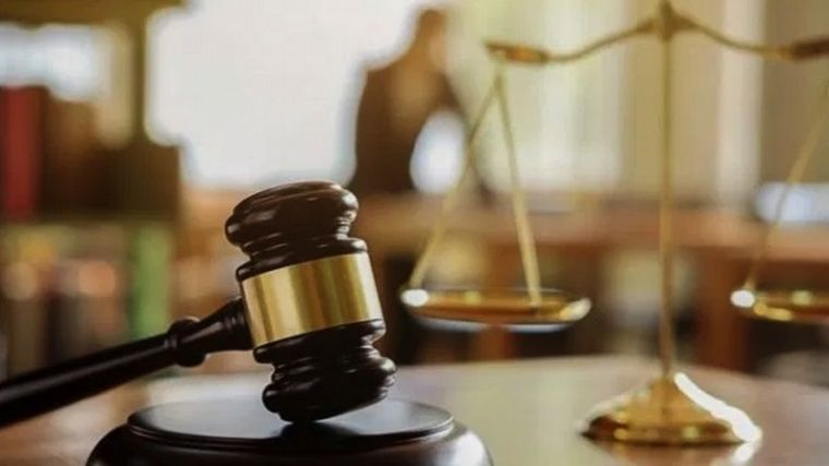 Dejará de pagar pensión al hijo para "no eternizar su ocio"