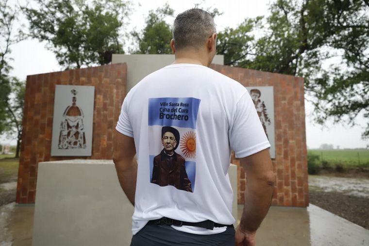 Fieles peregrinaron por los 181 años del nacimiento de Brochero Santo